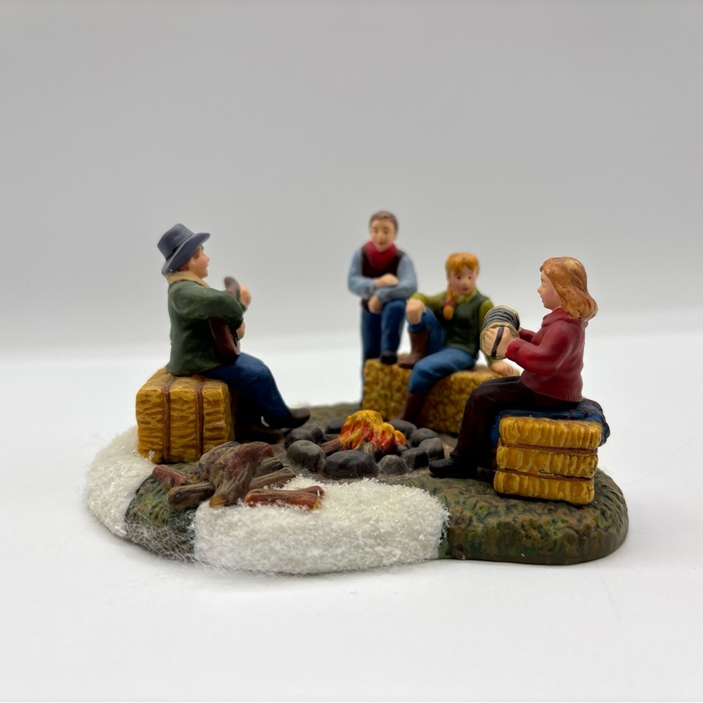 Department 56 2004 Simple Traditions Pine Isles Campfire Melodies 56.06156